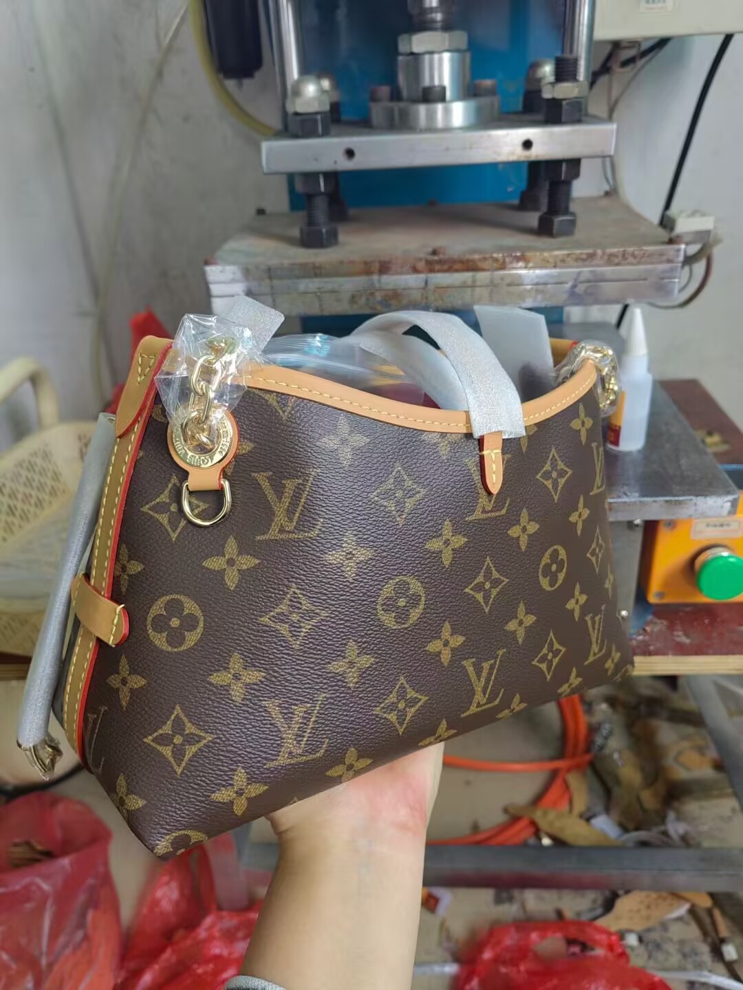 lv