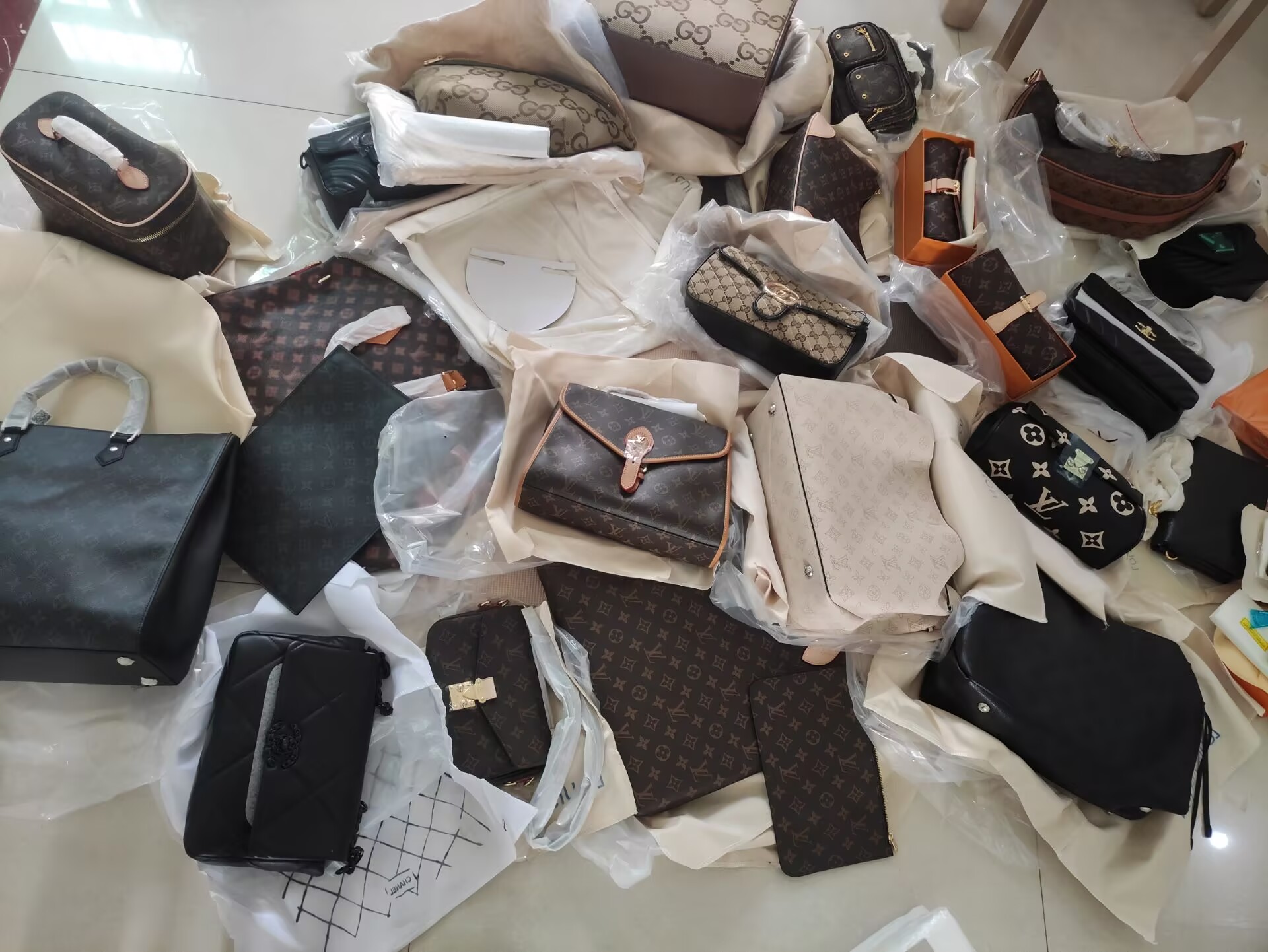lv