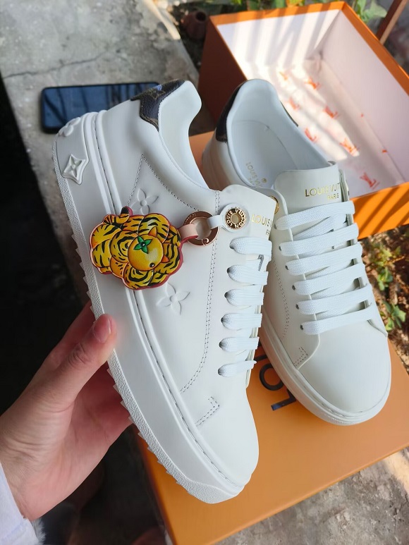 LV women shoes