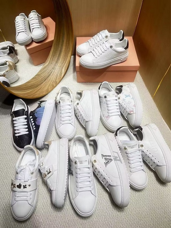 LV women shoes