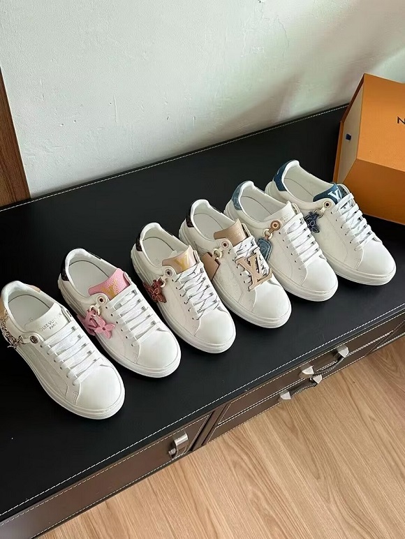 LV women shoes